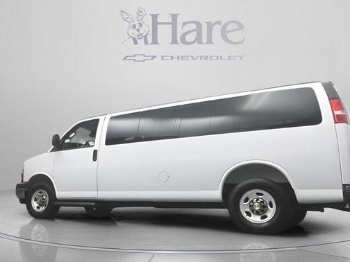Summit White 2025 Chevrolet Express 3500 LT