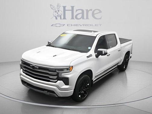 Iridescent Pearl Tricoat 2023 Chevrolet Silverado 1500 High Country