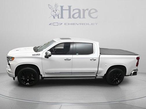 Iridescent Pearl Tricoat 2023 Chevrolet Silverado 1500 High Country