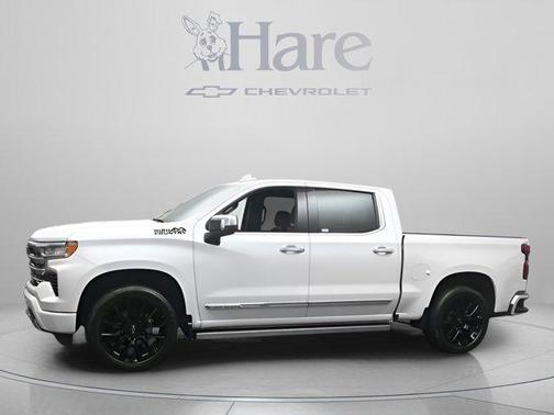 Iridescent Pearl Tricoat 2023 Chevrolet Silverado 1500 High Country