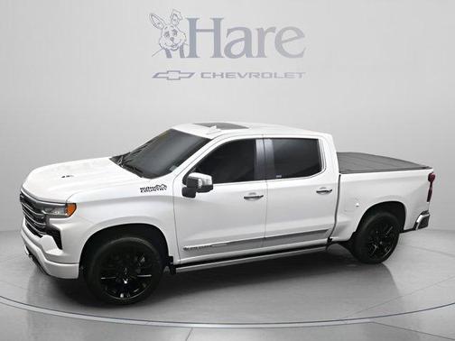 Iridescent Pearl Tricoat 2023 Chevrolet Silverado 1500 High Country