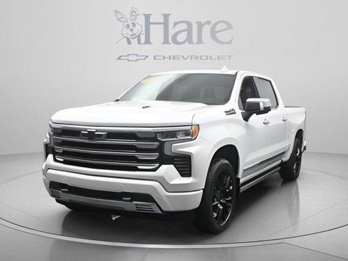 Iridescent Pearl Tricoat 2023 Chevrolet Silverado 1500 High Country