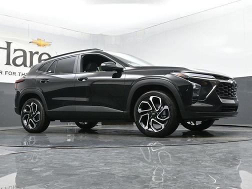 Mosaic Black Metallic 2026 Chevrolet Trax 2RS