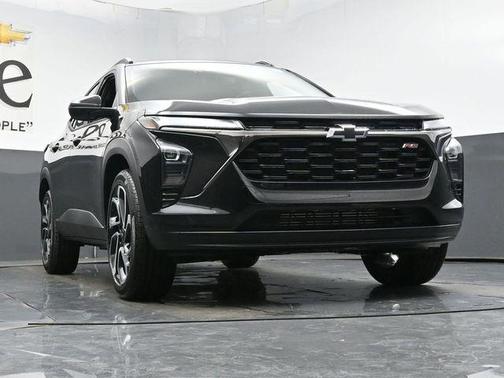 Mosaic Black Metallic 2026 Chevrolet Trax 2RS