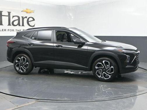 Mosaic Black Metallic 2026 Chevrolet Trax 2RS