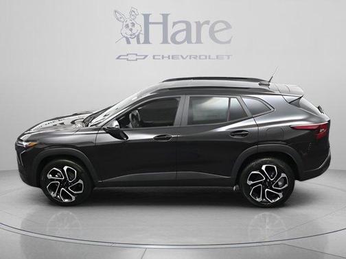 Mosaic Black Metallic 2026 Chevrolet Trax 2RS