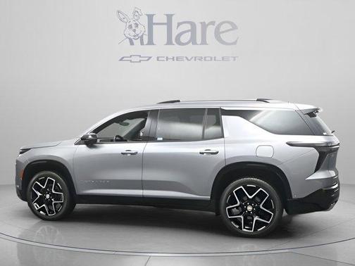 Sterling Gray Metallic 2025 Chevrolet Traverse High Country