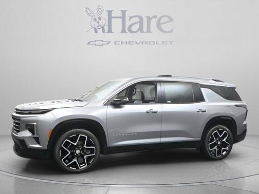 Sterling Gray Metallic 2025 Chevrolet Traverse High Country