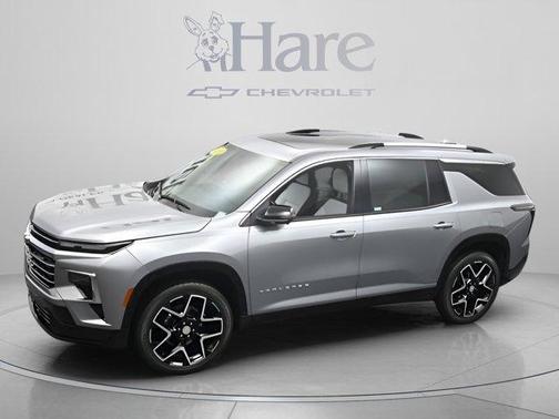 Sterling Gray Metallic 2025 Chevrolet Traverse High Country