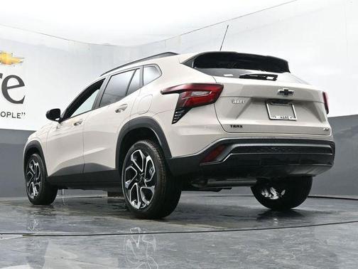 White Sand 2026 Chevrolet Trax 2RS
