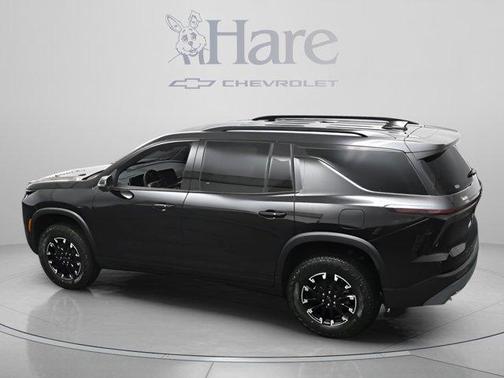 Mosaic Black Metallic 2026 Chevrolet Traverse Z71