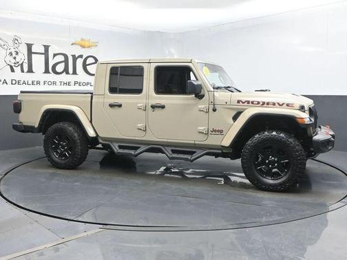Limited Edition Gobi Clearcoat 2022 Jeep Gladiator Mojave
