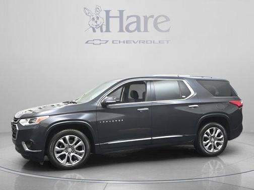 Graphite Metallic 2021 Chevrolet Traverse Premier