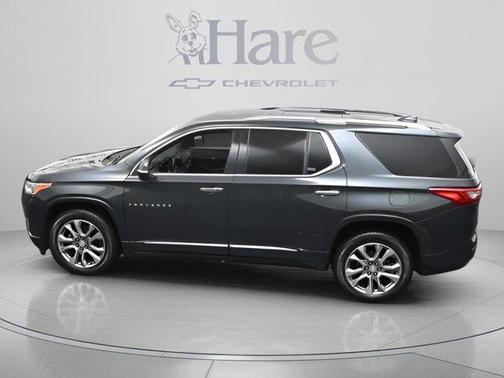 Graphite Metallic 2021 Chevrolet Traverse Premier