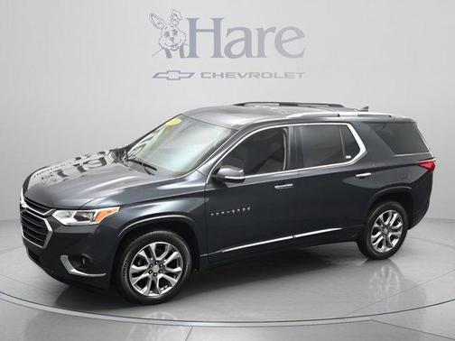 Graphite Metallic 2021 Chevrolet Traverse Premier