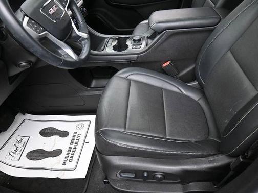 Summit White 2023 GMC Acadia SLT