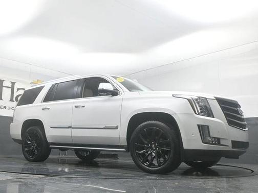 Crystal White Tri-Coat 2019 Cadillac Escalade Luxury