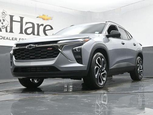 Sterling Gray Metallic 2026 Chevrolet Trax 2RS
