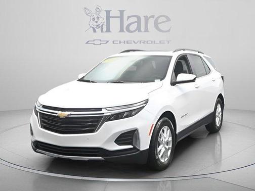 Iridescent Pearl Tricoat 2023 Chevrolet Equinox 1LT