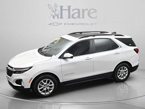 Iridescent Pearl Tricoat 2023 Chevrolet Equinox 1LT