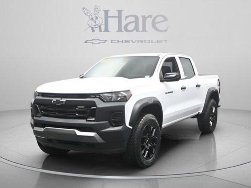 Summit White 2023 Chevrolet Colorado Trail Boss