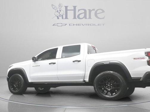 Summit White 2023 Chevrolet Colorado Trail Boss