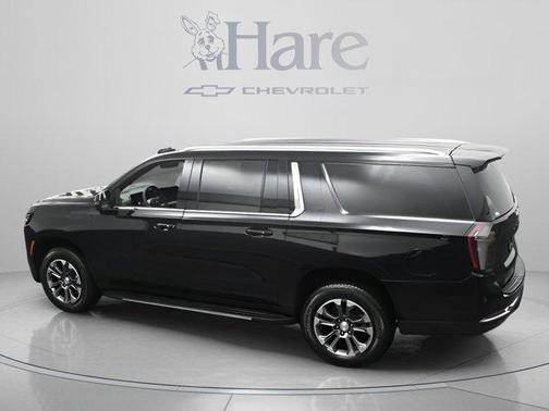 Black 2026 Chevrolet Suburban LT