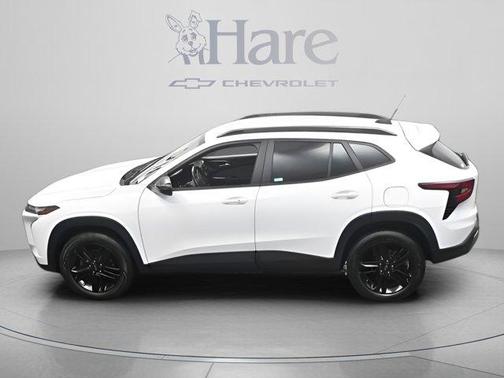 Summit White 2024 Chevrolet Trax ACTIV