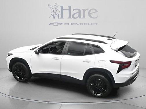 Summit White 2024 Chevrolet Trax ACTIV