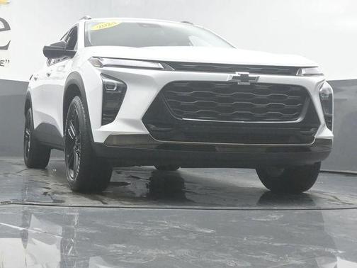 Summit White 2024 Chevrolet Trax ACTIV