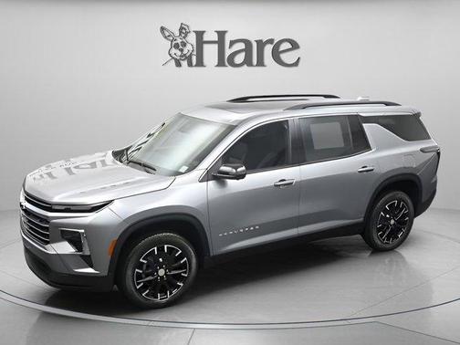 Sterling Gray Metallic 2026 Chevrolet Traverse LT