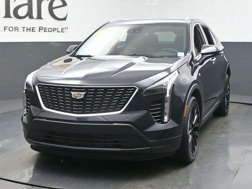 Metallic 2023 Cadillac XT4 Luxury