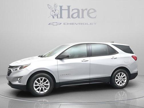 Silver Ice Metallic 2019 Chevrolet Equinox LS