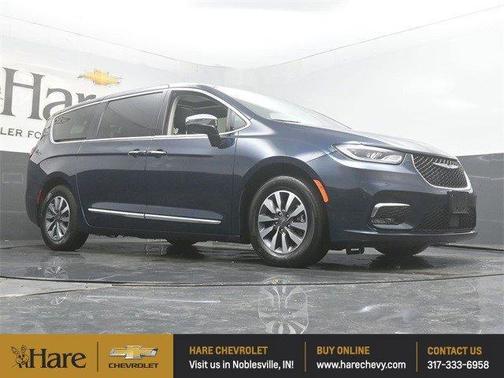 2023 Chrysler Pacifica Hybrid Limited
