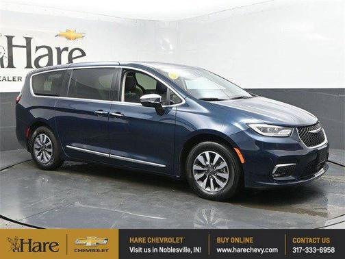 2023 Chrysler Pacifica Hybrid Limited