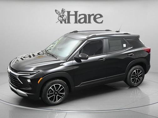 Mosaic Black Metallic 2026 Chevrolet Trailblazer LT