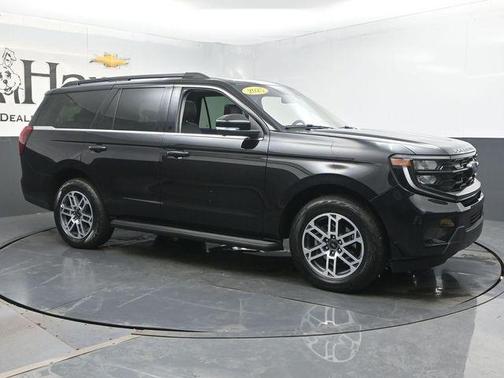 Black Metallic 2025 Ford Expedition Active