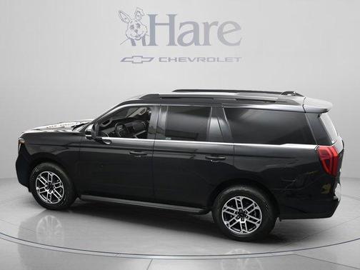 Black Metallic 2025 Ford Expedition Active