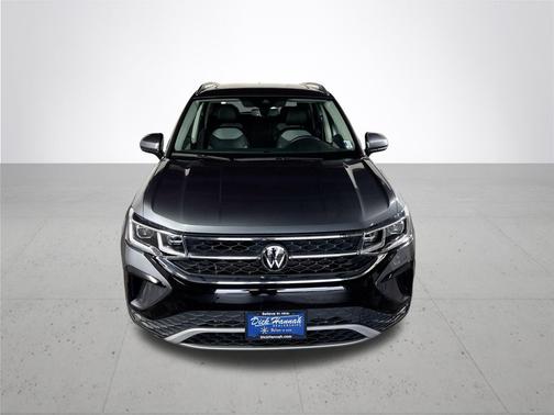 Platinum Gray Metallic 2023 Volkswagen Taos 1.5T SEL