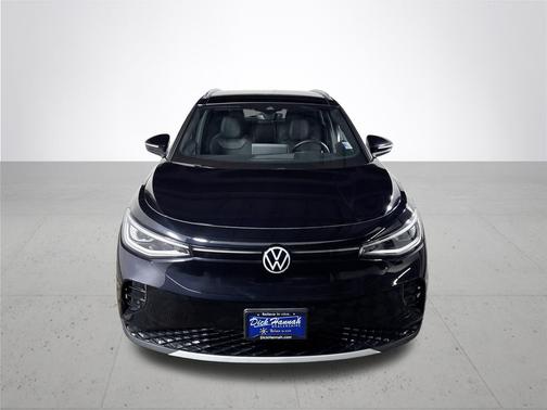 Deep Black Pearl Effect 2023 Volkswagen ID.4 Pro S Plus
