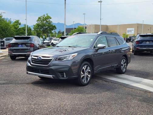 2022 Subaru Outback Touring XT