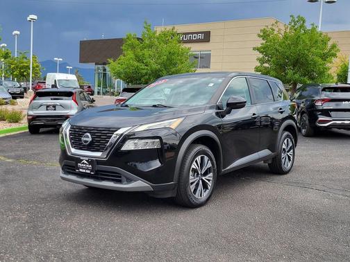 2022 Nissan Rogue SV