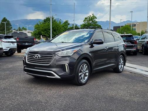 2017 Hyundai SANTA FE SE