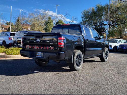 2022 Nissan Frontier SV
