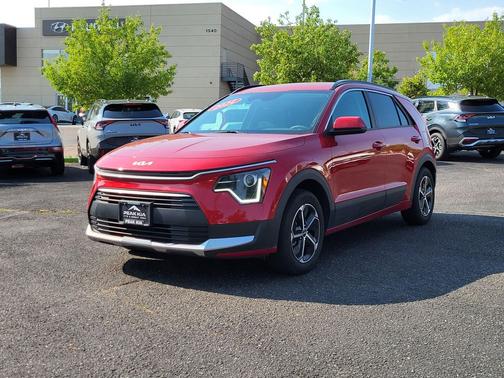 2024 Kia Niro LX