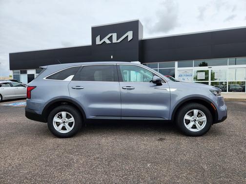 2023 Kia Sorento LX