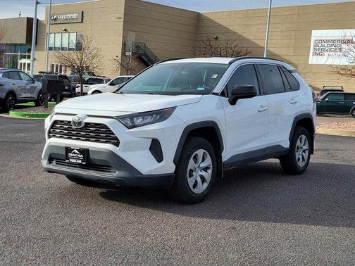 2020 Toyota RAV4 LE