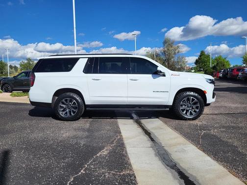 2023 Chevrolet Suburban 4WD Z71