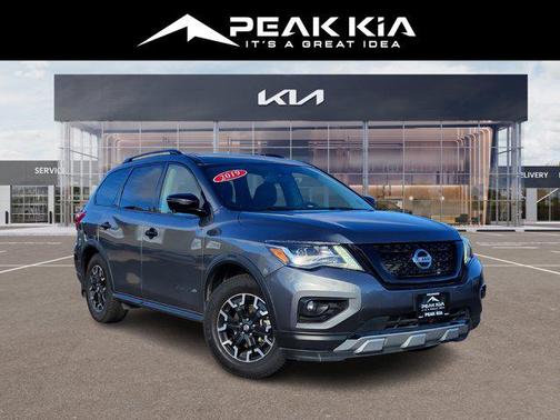 2019 Nissan Pathfinder SL