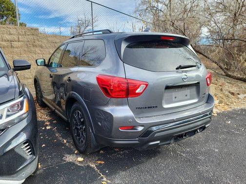2019 Nissan Pathfinder SL